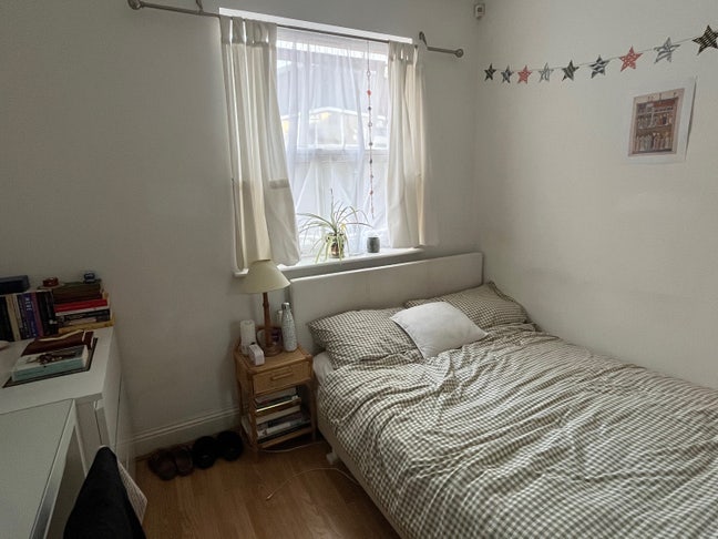 Short Term Double Room in London Bridge Main Photo