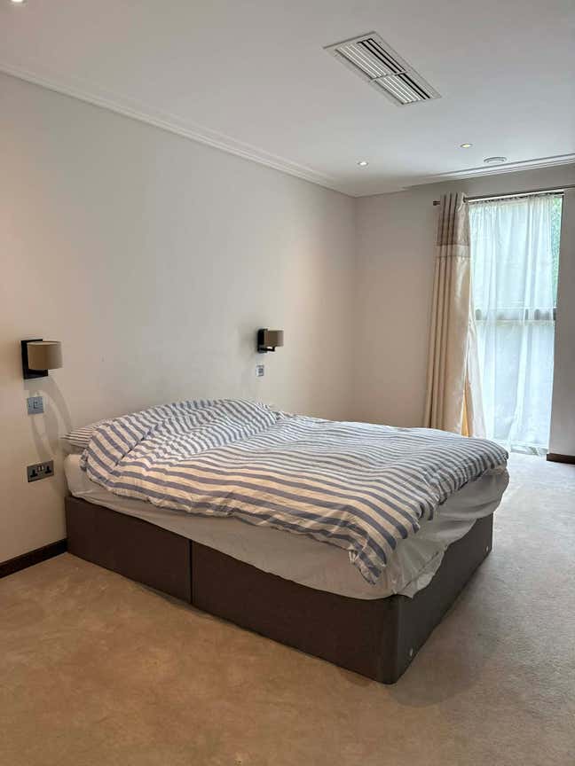 Double Room with private bathroom in East London Main Photo