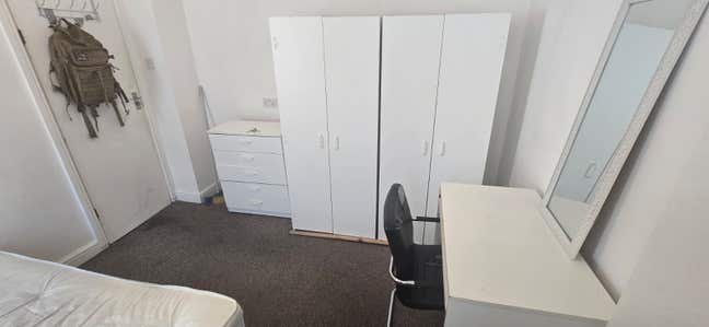 🛏️ ✨ Double for Single Use to Let Harlesden Main Photo