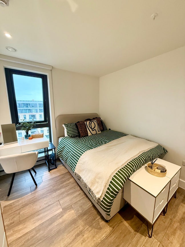 Double Room to rent in 3-Bed Flat in Greenwich Main Photo