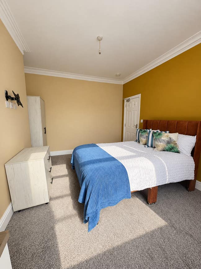 ✨  Spacious Rooms - 😃 Great location  Main Photo