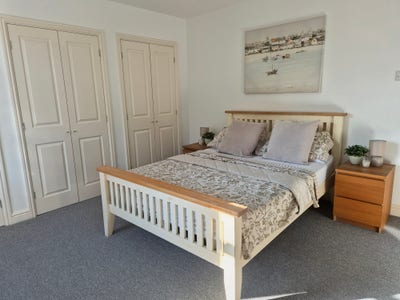 Spacious Double Room - All bills Included Main Photo