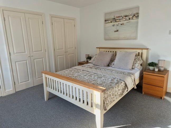 Spacious Double Room - All bills Included Main Photo