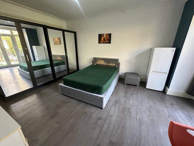 🏡 Master Double Room to Let in - Finchley Central Main Photo