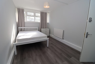 ⚡2 Beautiful Rooms in Acton!⚡ Main Photo
