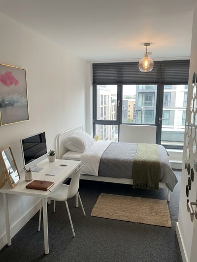 🏙️ Large Double in Canary Wharf - Short Term  Main Photo