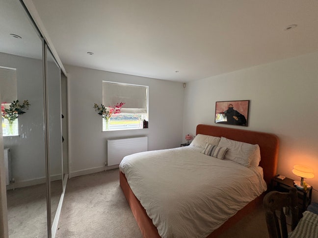Beautiful one bed flat in Wimbledon Main Photo