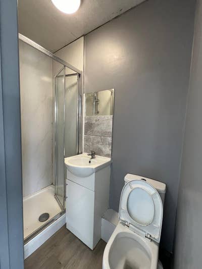 Rooms in London, Feltham & Hounslow TW13  Main Photo