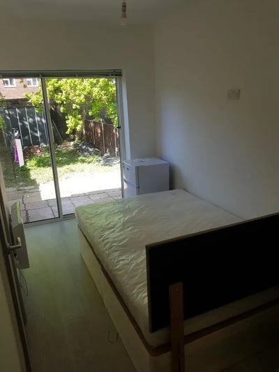   Studio   flat   in  London,  Harrow   HA1  Main Photo