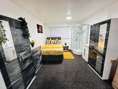 Studio to rent - Southall &pound;950 Inc. Bills Main Photo