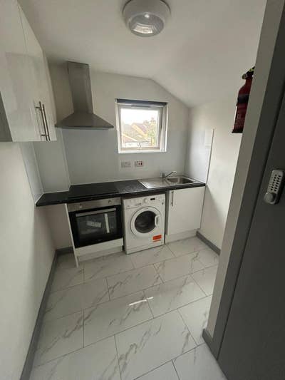 Ensuite Single Room to Rent in Slough (SL1 2RW) Main Photo