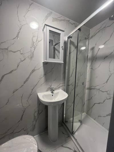 Ensuite Room  in  Slough SL1 Main Photo