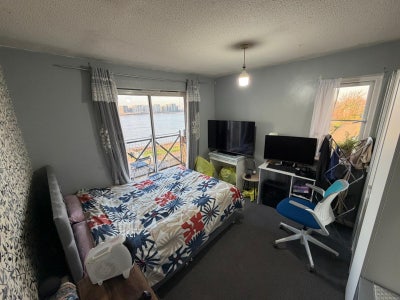 Double room in Thamesmead Main Photo