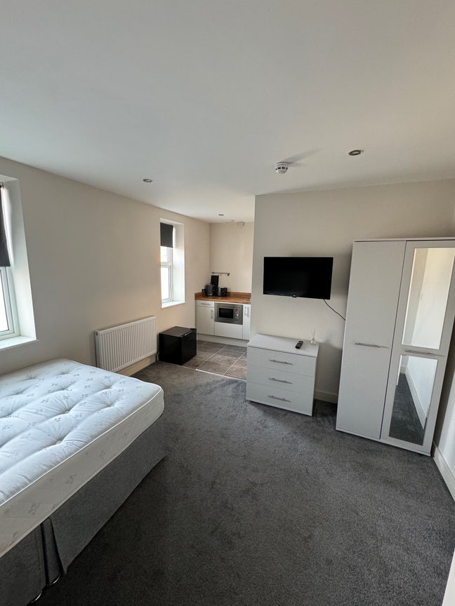 Stunning En-Suite Room in Stafford Main Photo