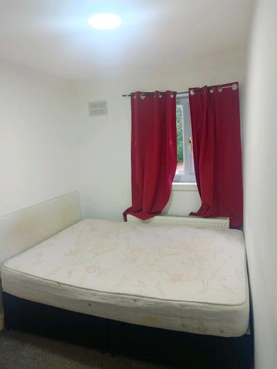 2-Bedroom at Cumbernauld Main Photo