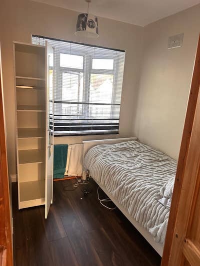 Double Room in SM3 9PG | All Biills Inc Main Photo