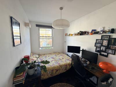 Double room available in de beauvoir Main Photo
