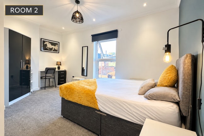 Stunning En-suite Large Double Bedroom Central Loc Main Photo