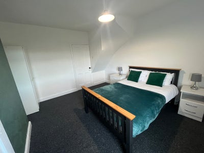 Furnished Room for Rent in Shirebrook Main Photo