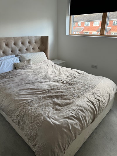 Spacious Double Room to Rent  Main Photo