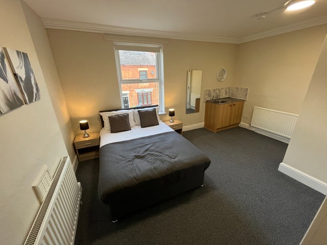 Furnished Loft Room – Market Street, Worksop Main Photo