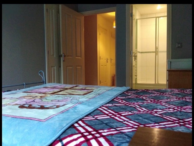 Short-Term Stay | Double Room with Private Bathroo Main Photo