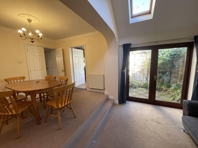 Ensuite double room from end Nov Main Photo