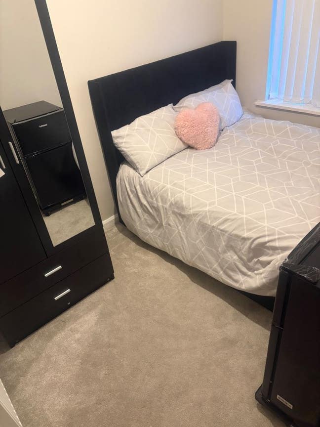 🏡 Furnished Room Available in B31🏡 Main Photo