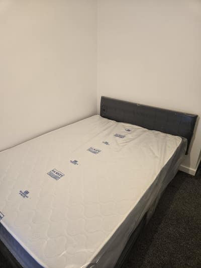 Double Room Available to Rent  Main Photo