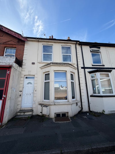 Rooms on High-street Gillingham   Main Photo