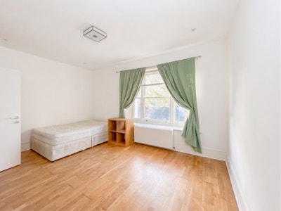 Beautiful 4 bed 2 bath garden in Caledonian Rd N7 Main Photo