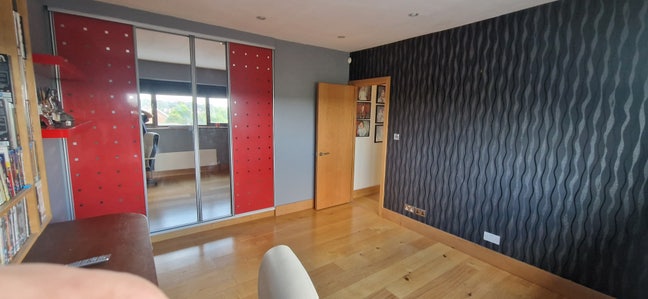 Furnished Double Room in High-Spec Home Main Photo