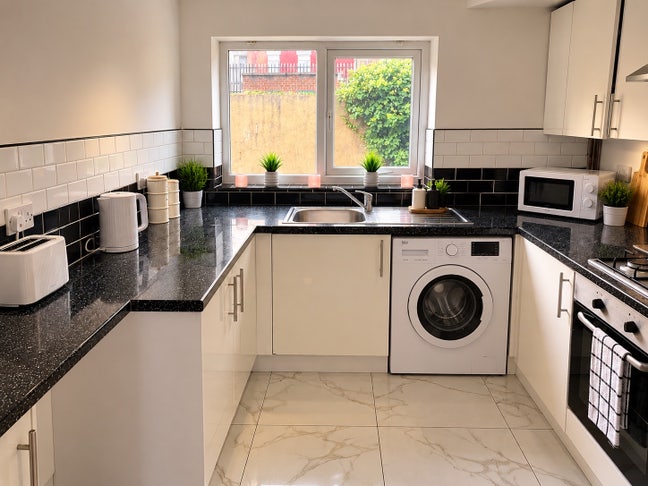 Luxury New Home 3 Bedroom in L4  Main Photo