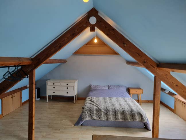 1 Extra Large Double Room - 2  males Main Photo