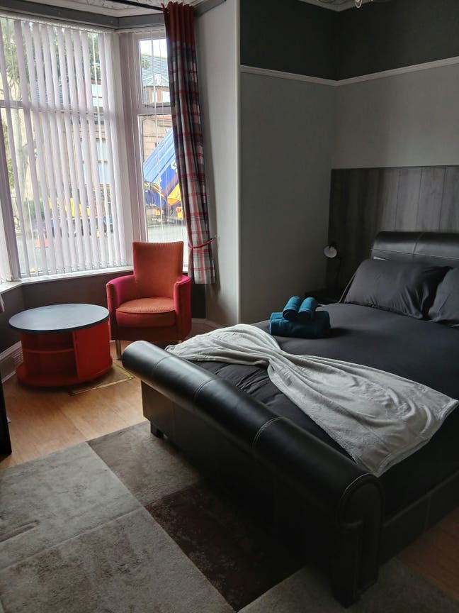 5 single occupancy, double rooms central Peterhead Main Photo