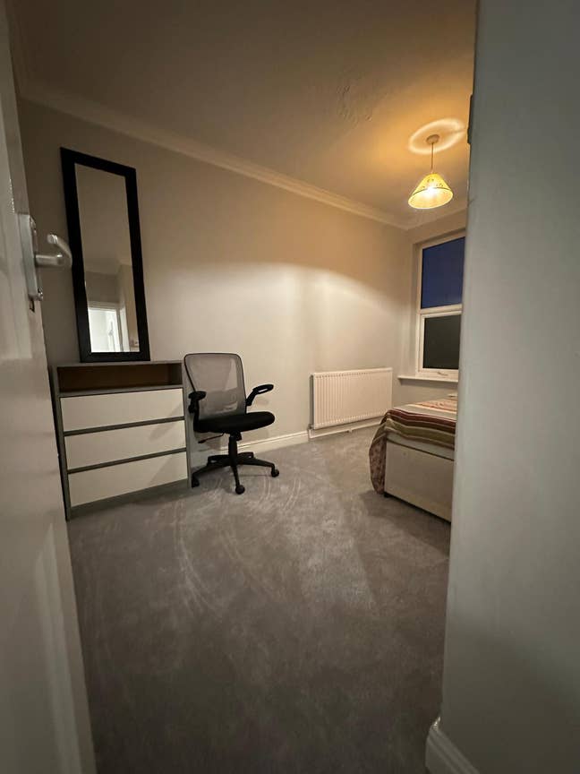 1 Bed Available in 3 Bedroom House Main Photo