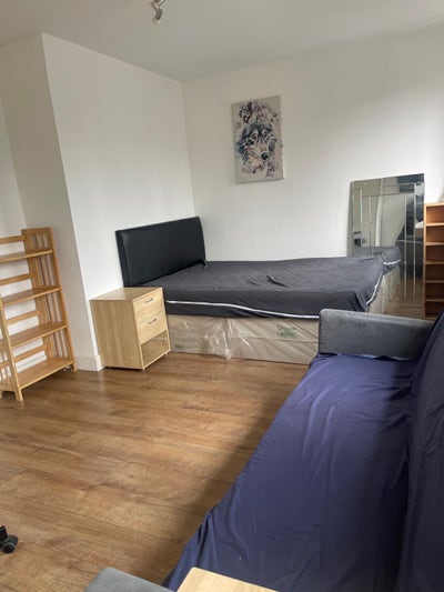 Double Room in Bermondsey Ideal for Couples Main Photo