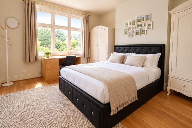 ⚡Ealing - Hanwell - Zone 4 - Fast Central London!⚡ Main Photo