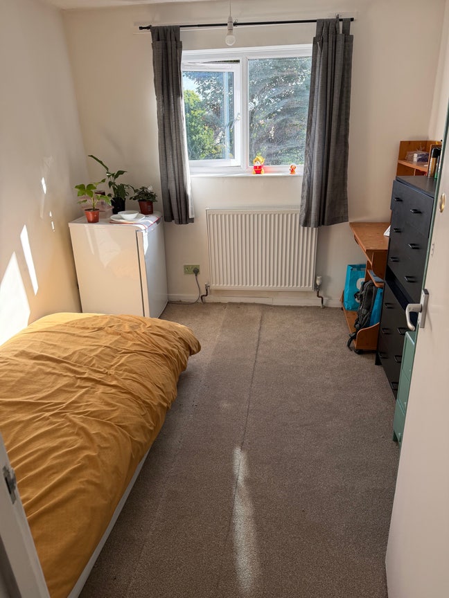 Double Room in Shared House - Golden Triangle Main Photo