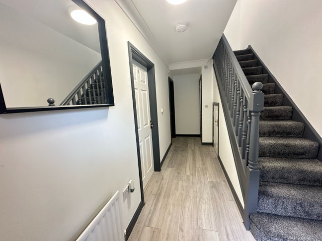 Double bed room to rent  Main Photo