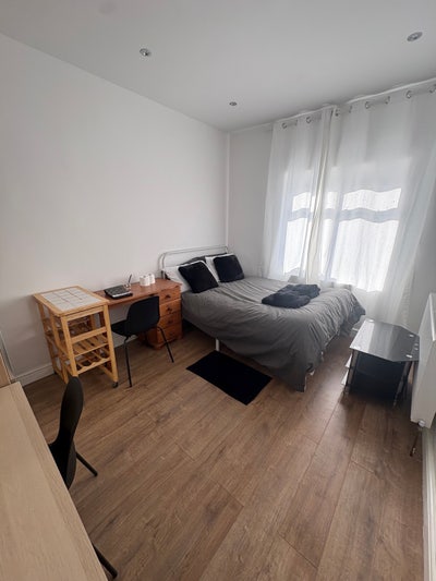 A Warm, Friendly & Newly Renovated Home 🏡✨ Main Photo