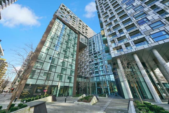 🏡 Luxury Room in E14 – Gym & 24/7 Concierge Main Photo