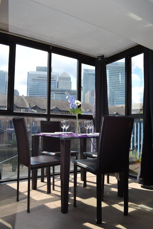 Lovely Waterfront Ensuite Rooms in Canary Wharf Main Photo