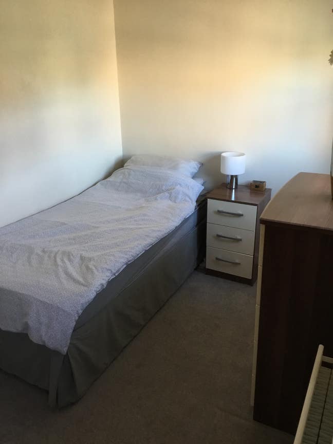 Single room Monday to Friday live in landlord. Main Photo