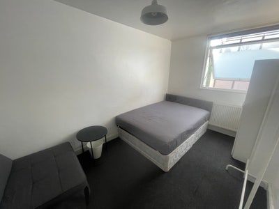 Nice Double Room Near Archway/Tufnell Park  Main Photo
