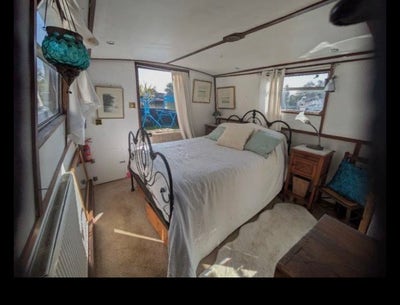 Boat life  Main Photo