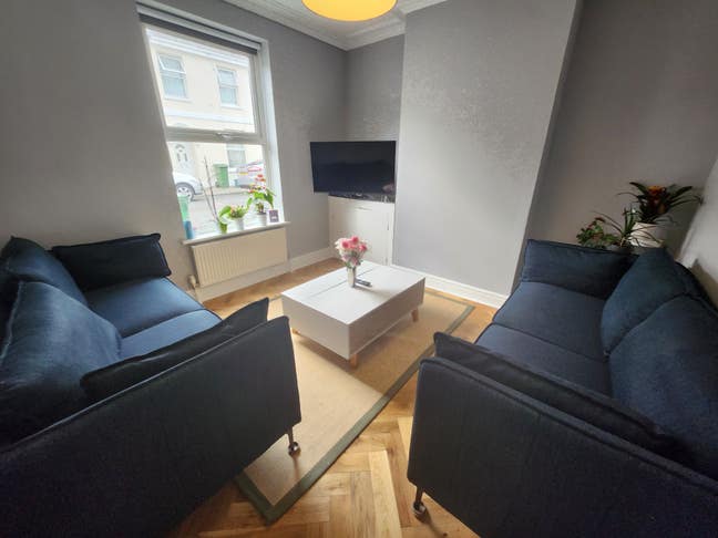 Houseshare in newly renovated property Main Photo