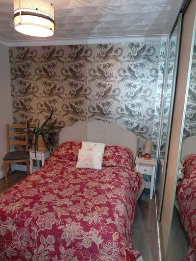 Furnished spacious double room - 0.8m to VHK  Main Photo