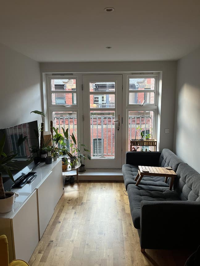 2 Double Rooms available in Deansgate Main Photo