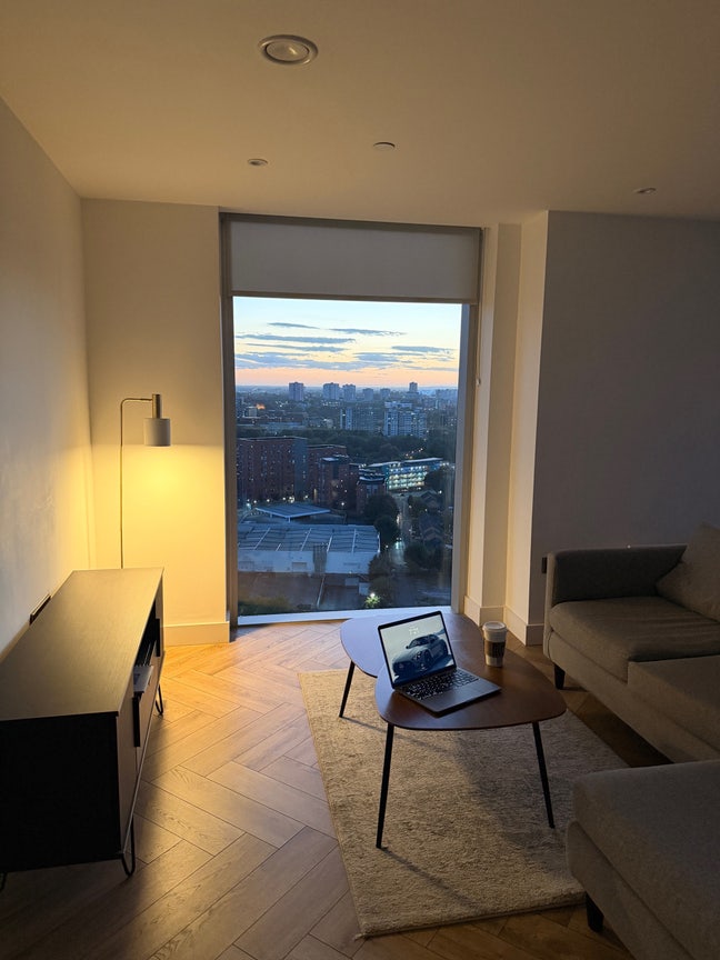 Home In City Centre Main Photo